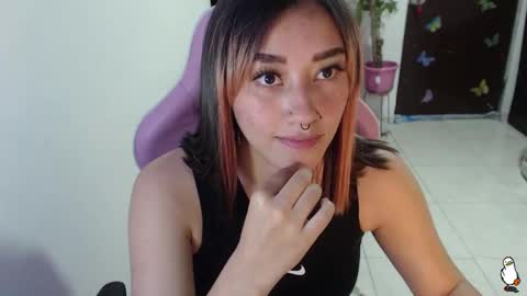 Snapshot of littleangelx_m chatting on October 23, 2025, 11:46 pm Daniela online show from October 23, 2025, 11:46 pm