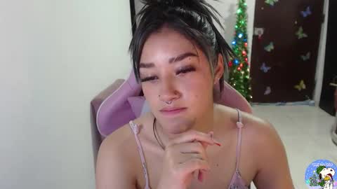 Snapshot of littleangelx_m chatting on December 20, 2025, 7:48 am Daniela online show from December 20, 2025, 7:48 am