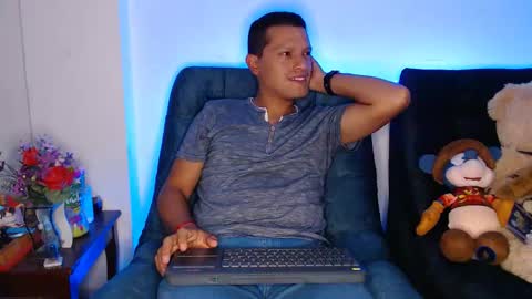 Snapshot of littledicklatin chatting on May 25, 2026, 3:12 am Manu online show from May 25, 2026, 3:12 am