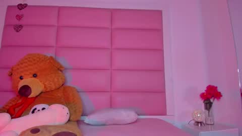 littlee_emma_ online show from January 31, 2025, 3:20 am