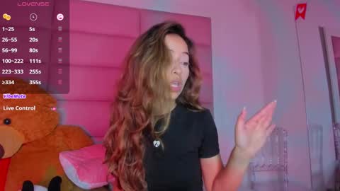 littlee_emma_ online show from March 9, 2025, 3:11 am