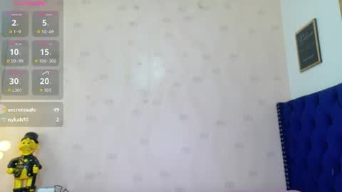 Snapshot of littleebonymommy chatting on June 29, 2026, 7:14 pm Tania online show from June 29, 2026, 7:14 pm