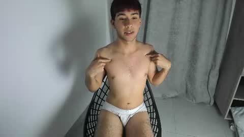 Snapshot of littlejames_ chatting on June 13, 2026, 2:09 am James online show from June 13, 2026, 2:09 am