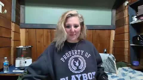 lisanixs online show from March 24, 2026, 3:11 am