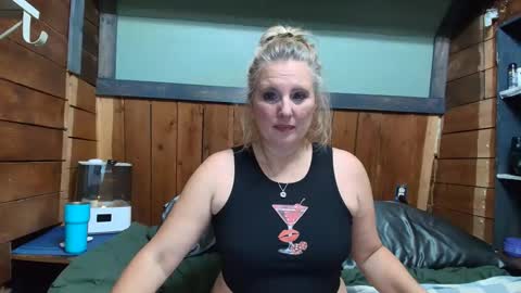 lisanixs online show from March 29, 2026, 1:16 am