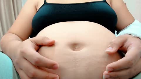 Snapshot of littlemolly_pregnant chatting on February 27, 2026, 12:10 am Sarahs Room online show from February 27, 2026, 12:10 am