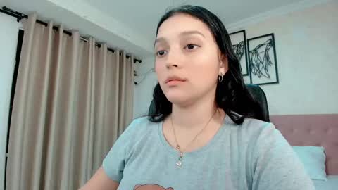 Snapshot of littlemolly_pregnant chatting on March 1, 2026, 12:45 am Sarahs Room online show from March 1, 2026, 12:45 am