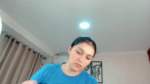 Snapshot of littlemolly_pregnant chatting on March 2, 2026, 12:35 am Sarahs Room online show from March 2, 2026, 12:35 am