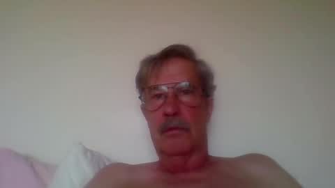 Snapshot of littlepetey17 chatting on October 25, 2025, 10:04 pm littlepetey17 online show from October 25, 2025, 10:04 pm