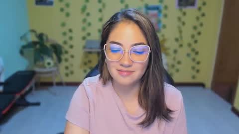 Mia  Wednesday to Sunday 730 am to 1030 am Colombian Hour D online show from April 17, 2026, 11:52 pm