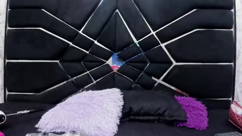 Sussy  online show from October 21, 2025, 12:17 pm