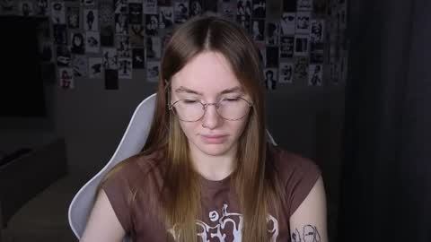 Snapshot of littlevildevil chatting on May 13, 2026, 8:01 am Eliana online show from May 13, 2026, 8:01 am