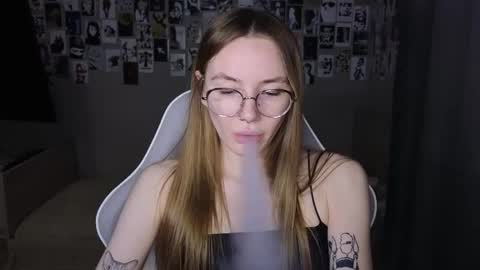 Snapshot of littlevildevil chatting on May 30, 2026, 7:49 am Eliana online show from May 30, 2026, 7:49 am