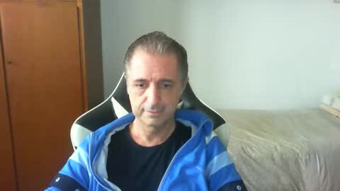 Snapshot of liuk53 chatting on May 5, 2026, 12:24 pm liuk53 online show from May 5, 2026, 12:24 pm