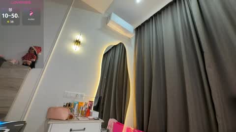 Snapshot of liuli_flower chatting on April 20, 2026, 10:22 pm liuli_flower online show from April 20, 2026, 10:22 pm