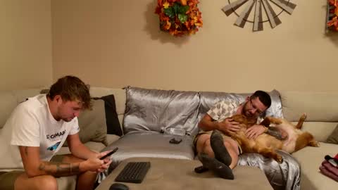 Jay online show from September 15, 2025, 2:33 am