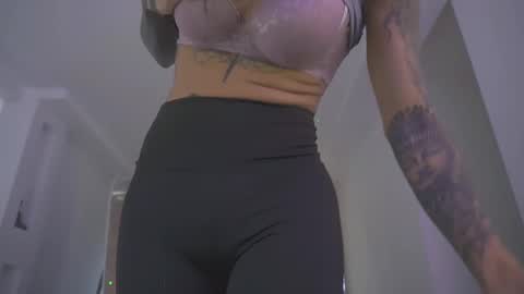 Snapshot of livestream18x chatting on February 23, 2025, 7:17 pm Emily  R online show from February 23, 2025, 7:17 pm