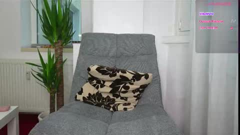 OnlyFans livia77   twitter liv20 4u online show from November 14, 2025, 2:27 pm