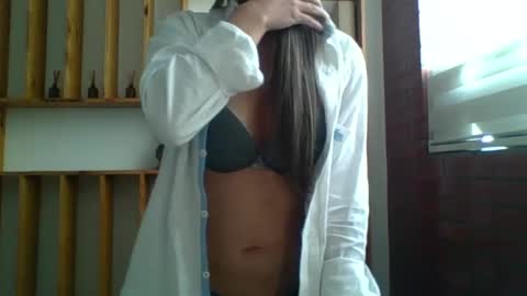 liz_28 online show from October 2, 2025, 2:46 pm