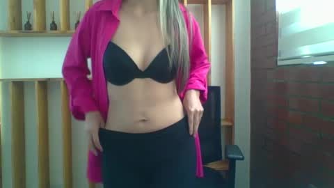 liz_28 online show from October 3, 2025, 3:42 pm