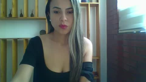 liz_28 online show from October 22, 2025, 3:01 pm