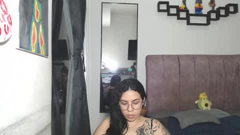 Snapshot of liza_thurner chatting on September 19, 2025, 3:08 am Liza Thurner online show from September 19, 2025, 3:08 am