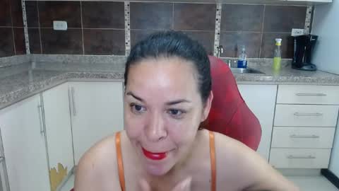 Snapshot of lizeth_bels chatting on May 31, 2026, 12:23 pm L I Z E T H online show from May 31, 2026, 12:23 pm