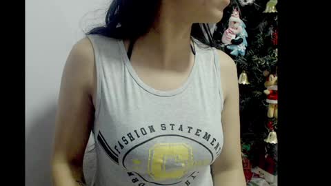 lizz1305 online show from December 10, 2024, 3:22 pm