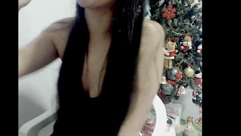 lizz1305 online show from December 18, 2024, 3:55 pm