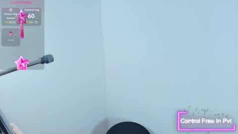 Lizz  online show from October 10, 2025, 11:42 am