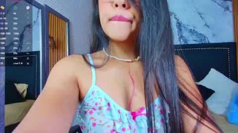 Snapshot of lizza_oss chatting on May 5, 2026, 12:13 pm Liz online show from May 5, 2026, 12:13 pm