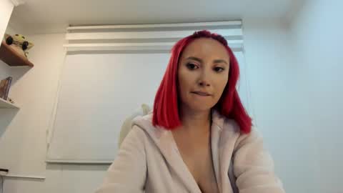 Snapshot of lizzdoux chatting on October 11, 2025, 12:43 am lizzdoux online show from October 11, 2025, 12:43 am