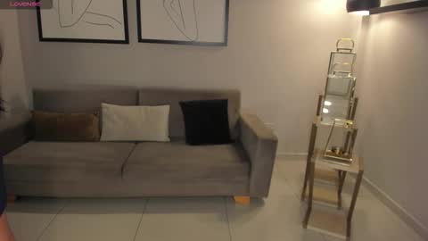 Lizzi  online show from January 6, 2026, 9:18 pm