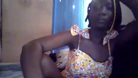 lizzie2020 online show from June 7, 2026, 12:31 pm