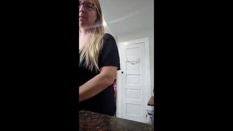 lizzie88showers online show from December 5, 2025, 3:30 pm