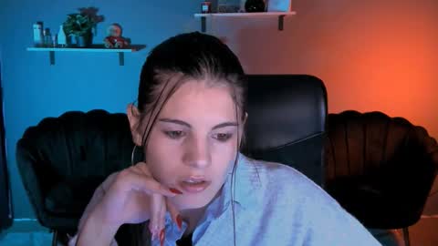 Snapshot of lizzie_boom chatting on October 19, 2025, 9:32 am lizzie_boom online show from October 19, 2025, 9:32 am