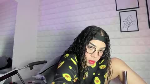  Lizzie  online show from May 20, 2026, 12:00 pm
