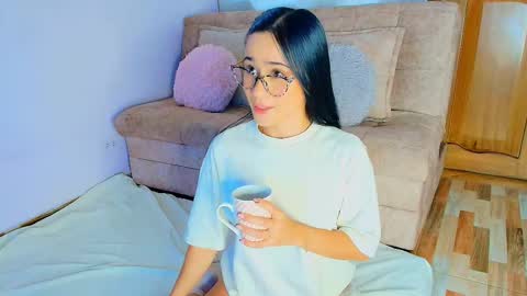 lizzy_kane online show from February 16, 2026, 8:16 pm