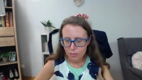 Snapshot of lizzy_sparkle chatting on June 29, 2026, 4:30 am Lizzy online show from June 29, 2026, 4:30 am