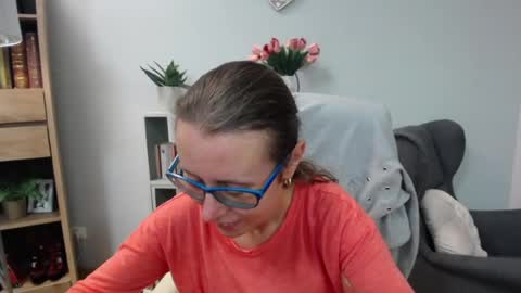 Snapshot of lizzy_sparkle chatting on July 8, 2026, 4:17 am Lizzy online show from July 8, 2026, 4:17 am