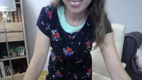 Snapshot of lizzy_sparkle chatting on July 16, 2026, 5:24 am Lizzy online show from July 16, 2026, 5:24 am