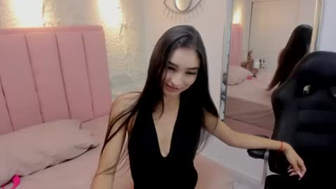 Snapshot of lizzy_vall chatting on July 21, 2026, 7:49 pm Lizzy online show from July 21, 2026, 7:49 pm