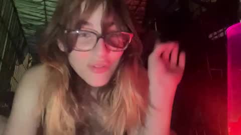 lizzylonestar online show from May 26, 2026, 10:50 pm