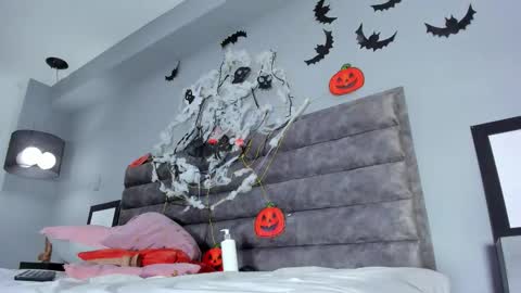 Lizzy Punk online show from October 23, 2025, 6:02 am