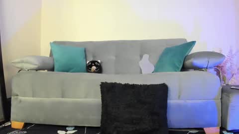 Elizabeth but call me Lizz  online show from October 13, 2025, 1:00 pm