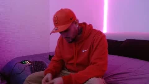 Snapshot of lliamm_2 chatting on February 7, 2025, 1:01 pm lliamm 2 online show from February 7, 2025, 1:01 pm