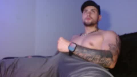 Snapshot of lliamm_2 chatting on October 11, 2025, 4:33 am lliamm 2 online show from October 11, 2025, 4:33 am