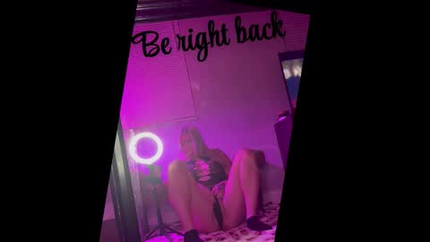 Snapshot of llilacblu chatting on February 17, 2026, 1:13 am Lillac online show from February 17, 2026, 1:13 am