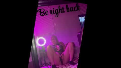 Snapshot of llilacblu chatting on February 20, 2026, 1:24 am Lillac online show from February 20, 2026, 1:24 am