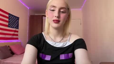 Snapshot of llinabarbie chatting on August 4, 2026, 3:25 pm Alina online show from August 4, 2026, 3:25 pm